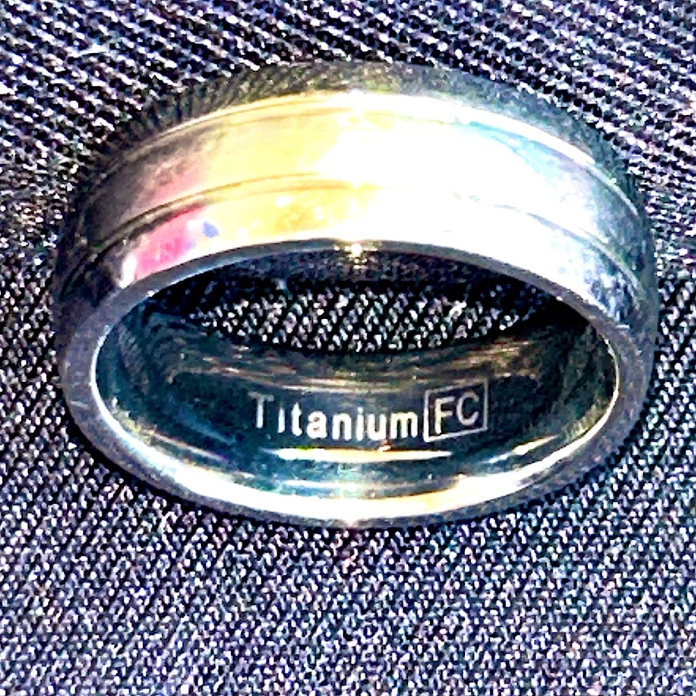 Titanium Unisex Silver Ring Size 9 - Picture 4 of 9